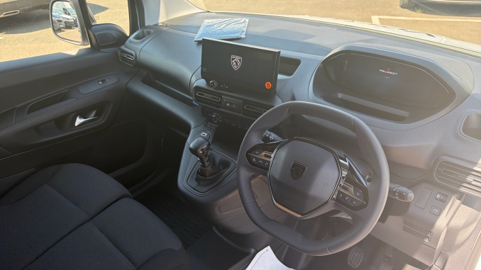Peugeot Partner Xl Diesel 1.5 BlueHDi 100 Asphalt Van - Image 11